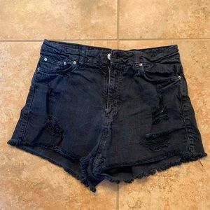 3/$30 — Pick 3 items I will offer you $30 for all 3. 
High waisted black shorts